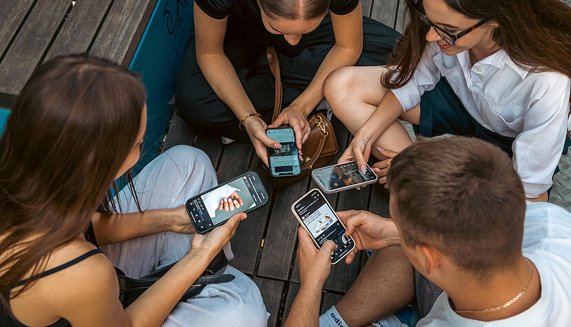Für viele Jugendliche sind Instagram, TikTok & Co. feste Begleiter durch den Tag.