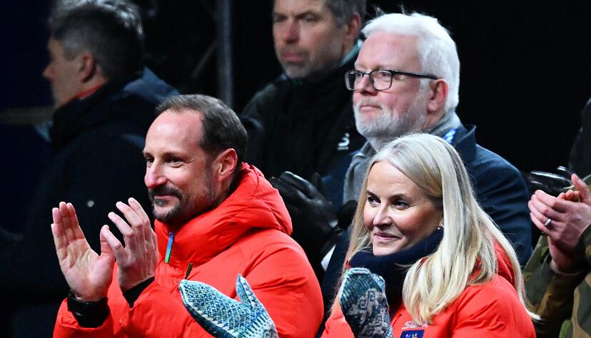 Er wusste von der Freundschaft seiner Frau zu Epstein: Kronprinz Haakon (l). Er wusste von der Freundschaft seiner Frau zu Epstein: Kronprinz Haakon (l).