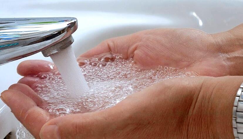 Die Wasserbehälter für Buchenbach und Eberbach waren in die Jahre gekommen, deswegen hat die Gemeinde einen neuen für beide geplant.
Foto: dpa Die Wasserbehälter für Buchenbach und Eberbach waren in die Jahre gekommen, deswegen hat die Gemeinde einen neuen für beide geplant.
Foto: dpa