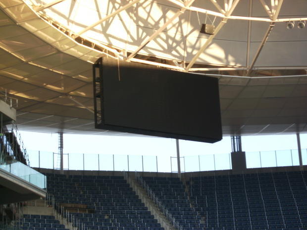 Videowände und LED-Banden: Die Rhein-Neckar-Arena in Sinsheim ist moderner als manch anderes  Bundesligastadion.