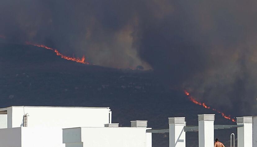 Einige der Evakuierten durften am Dienstag in ihre H&auml;user zur&uuml;ckkehren.