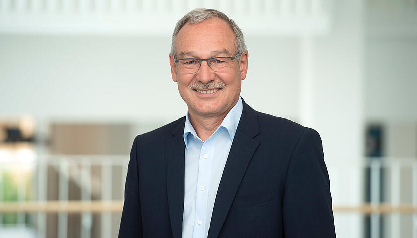 Er gilt im Land als Top-Experte in der Gesundheitsbranche: Thomas Weber. Kein Wunder, hat er doch sein gesamtes Berufsleben in dem Sektor verbracht.