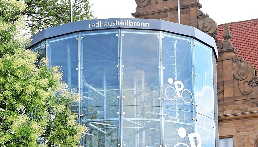 Mit einem Fest rund um das Heilbronner Radhaus soll die Parkgarage offiziell eingeweiht werden.  Foto: Archiv