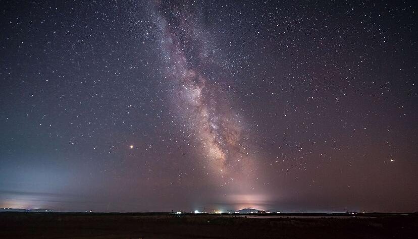 In dunkler Umgebung lässt sich am Nachthimmel viel entdecken. (Archivbild) In dunkler Umgebung lässt sich am Nachthimmel viel entdecken. (Archivbild)