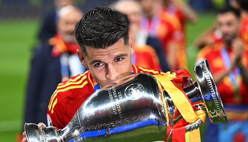 Alvaro Morata soll Milan zu Titeln und Pokalen schießen. Alvaro Morata soll Milan zu Titeln und Pokalen schießen.