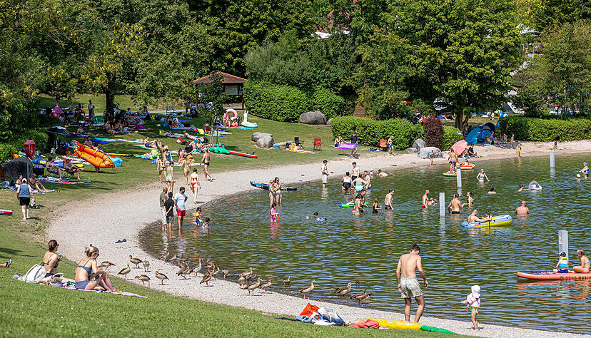 Einen FKK-Bereich gibt es am Breitenauer See nicht. Noch nicht? Einen FKK-Bereich gibt es am Breitenauer See nicht. Noch nicht?