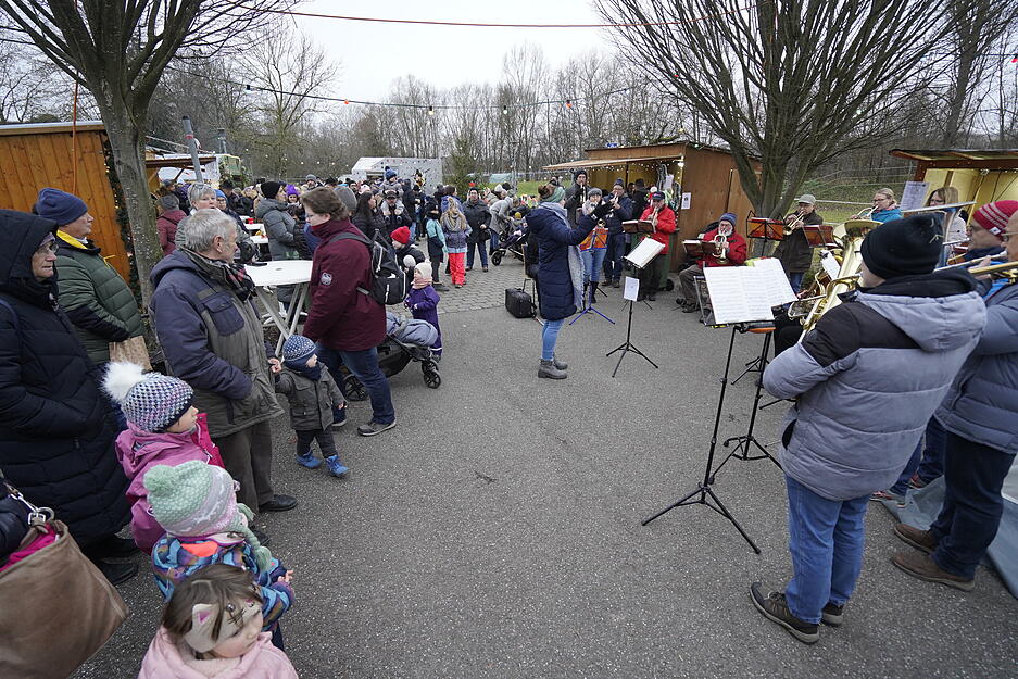 Der Posaunenchor eröffnet den Bretzfelder Weihnachtsmarkt am dritten Advent.