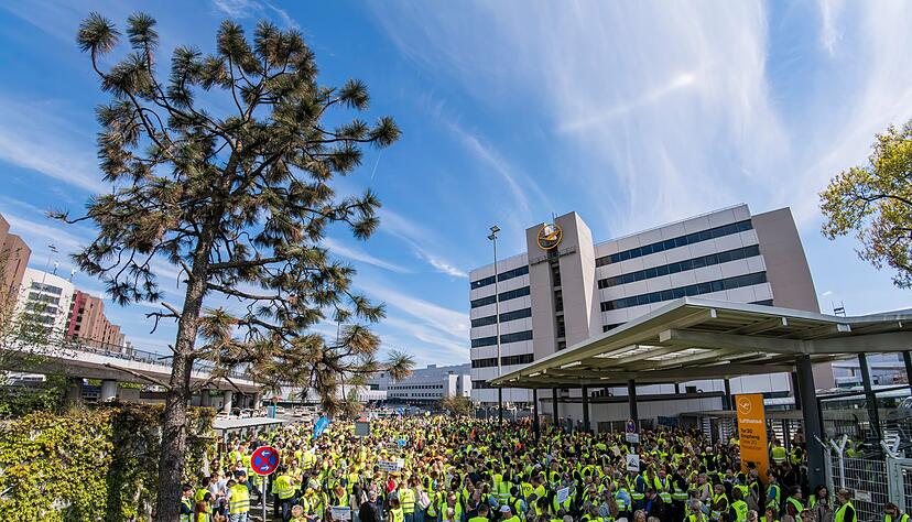 Streiks ersch&uuml;ttern die Lufthansa.