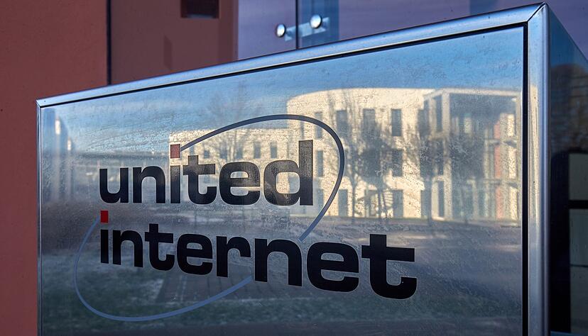 Beim Konzernumsatz rechnet United Internet 2022 nun mit etwas mehr als seit Dezember bekannt.