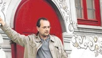 Burgenforscher Nicolai Knauer ist in W&uuml;rttemberg und Baden ein gefragter Mann, wenn es um die Erz&auml;hlung und Einordnung historischer Zusammenh&auml;nge geht.