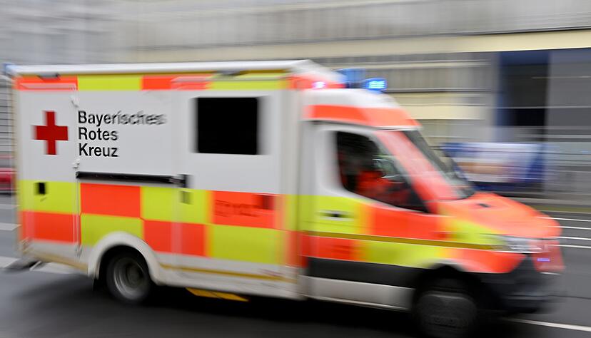 Ein Senior hat sich bei einem Unfall lebensgefährlich verletzt. (Symbolbild) Ein Senior hat sich bei einem Unfall lebensgefährlich verletzt. (Symbolbild)