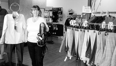Ein breites Angebot für Pferd und Reiter bietet Sieglinde Wagner in ihrem Reiterlädle in der Hornbergstraße 9 in Cappel. (Foto: Bettina Henke)