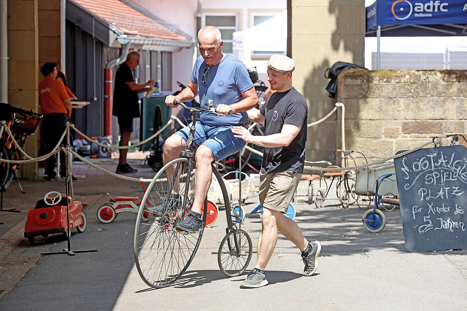 Nostalgie gab es beim Hochradfahren.