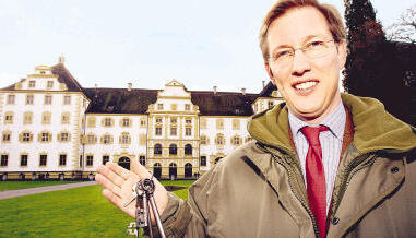 Bernhard Prinz von Baden könnte die Schlüssel für die weitläufige Anlage privaten Interessenten übergeben, wenn keine andere Lösung gefunden wird.Foto: lsw Bernhard Prinz von Baden könnte die Schlüssel für die weitläufige Anlage privaten Interessenten übergeben, wenn keine andere Lösung gefunden wird.Foto: lsw