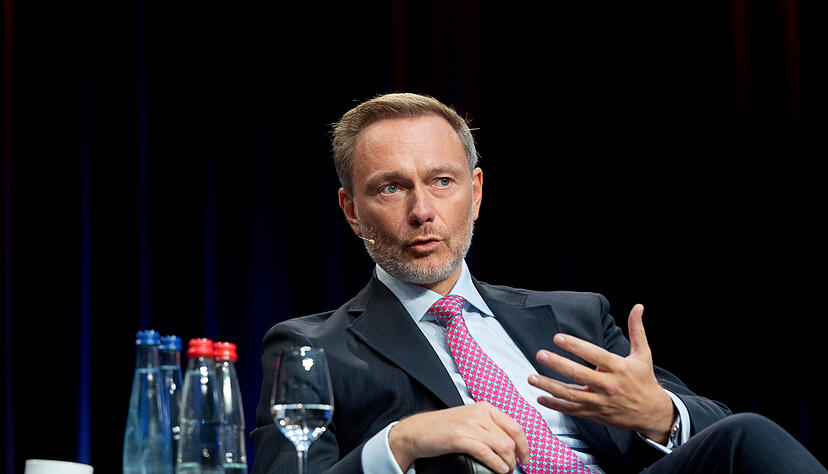 Bundesfinanzminister Christian Lindner spricht beim Stimme-Wahlcheck in Heilbronn über den Zustand der FDP.
