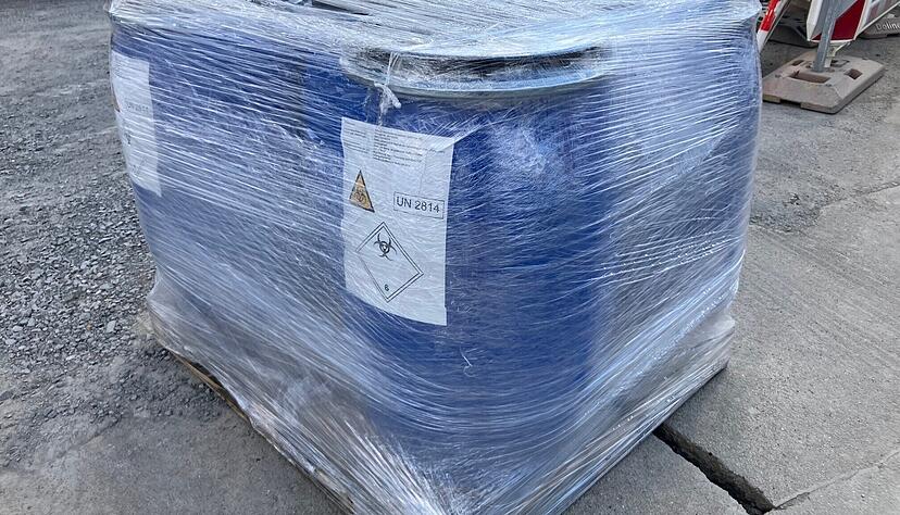 Blaue Fässer Baustelle Bildungscampus West Blaue Fässer Baustelle Bildungscampus West