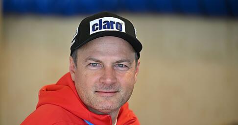 Das deutsche Biathlon-Team um Sportdirektor Felix Bitterling musste einen Schreckmoment überstehen. Das deutsche Biathlon-Team um Sportdirektor Felix Bitterling musste einen Schreckmoment überstehen.