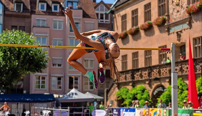 Vor dem Heilbronner Rathaus hat Eleanor Patterson das Premierenspringen mit 1,95 Meter gewonnen. Am Samstag ist die Australierin wieder dabei. Vor dem Heilbronner Rathaus hat Eleanor Patterson das Premierenspringen mit 1,95 Meter gewonnen. Am Samstag ist die Australierin wieder dabei.