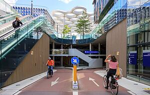 Bis zu 24 Stunden Parken ist kostenlos. Bis zu 24 Stunden Parken ist kostenlos.