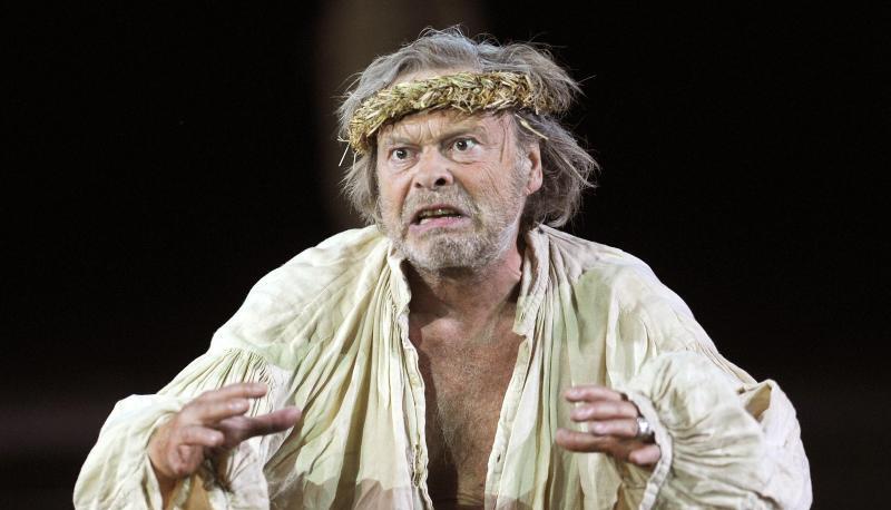 Volker Lechtenbrink als König Lear bei den Bad Hersfelder Festspielen 2012. Volker Lechtenbrink als König Lear bei den Bad Hersfelder Festspielen 2012.