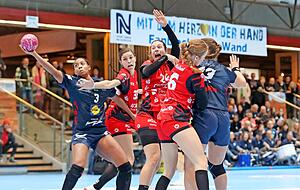 Hochklassiger Frauen-Handball war das gewiss nicht, was beim Neckarsulmer 26:20 (11:8)-Sieg gegen die HSG Bensheim/Auerbach zu sehen war. "Aber die ganze Mannschaft hat gek&auml;mpft und das macht sie noch st&auml;rker", sagt Trainerin Tanja Logvin.