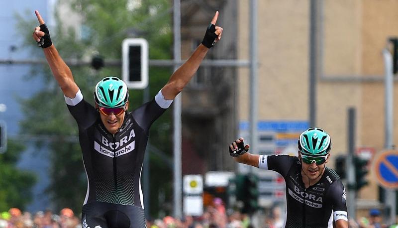 Marcus Burghardt (l) gewinnt das Rennen in Chemnitz vor Emanuel Buchmann. Foto: Hendrik Schmidt Marcus Burghardt (l) gewinnt das Rennen in Chemnitz vor Emanuel Buchmann. Foto: Hendrik Schmidt