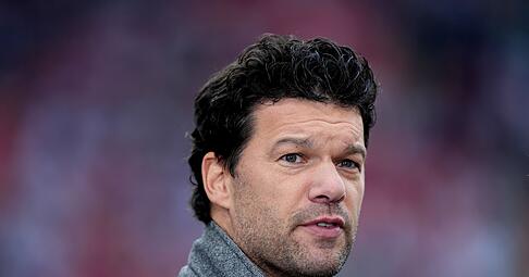 Michael Ballack zählt den FC Bayern nicht zu den großen Titel-Kandidaten in der Champions League.