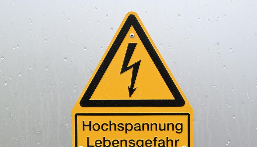 Ein Transformatorenhaus in der Herrenberger Stra&szlig;e war demnach in Brand geraten. (Symbolbild)