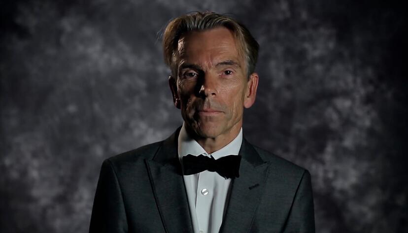 Die 007-Faszination von Gunnar Bond James Sch&auml;fer hat auch mit seinem verschwundenen Vater zu tun.