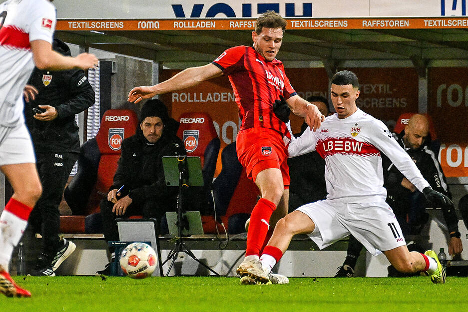 Bilal El Khannouss: Starker Pass auf Chema vor der Halbzeit, der dann zum Elfmeter führt. Sonst fanden seine Ideen selten eine Umsetzung. Note: 3,5 Bilal El Khannouss: Starker Pass auf Chema vor der Halbzeit, der dann zum Elfmeter führt. Sonst fanden seine Ideen selten eine Umsetzung. Note: 3,5