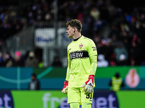 Alexander N&uuml;bel: Hatte lange Zeit wenig zu tun. Musste nur einmal eingreifen in der Anfangsphase. Note: 3