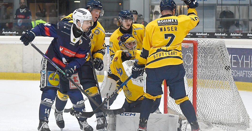 Niklas Jentsch (links) hat am vergangenen Wochenende bei den Stuttgart Rebels seine doppelte Torpremiere in dieser Saison gefeiert und zwei Tage darauf gegen Höchstadt gleich den nächsten Treffer folgen lassen.