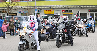 Das gibt es nicht alle Tage: Osterhasen auf Motorrädern machen in Möckmühl und Neudenau Station. Das gibt es nicht alle Tage: Osterhasen auf Motorrädern machen in Möckmühl und Neudenau Station.