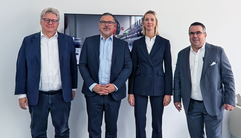 Aunde und Prezero vereinbaren eine Kooperation im Textilrecycling (von links:) Christian Prause, Finanzchef bei Aunde, Ronald Bornée (Geschäftsleitung Prezero), Inga Noll, Produktmanagerin Textilrecycling bei Prezero, und Aunde-Konzernchef Peter Bolten.