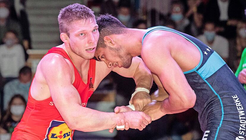 Marius Braun hat Kiril Kildau souver&auml;n im Griff. Er trainiert zwei Mal die Woche mit Frank St&auml;bler in dessen Camp in Musberg und traut den Red Devils viel zu.