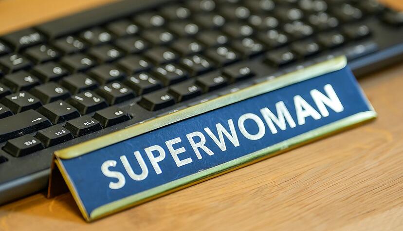 &laquo;Superwoman&raquo; steht auf diesem Schild in der Kita in M&ouml;nchengladbach: Angesichts der vielen allt&auml;glichen Herausforderungen f&uuml;r Erzieherinnen (und Erzieher) ist der Name gar nicht so weit hergeholt.