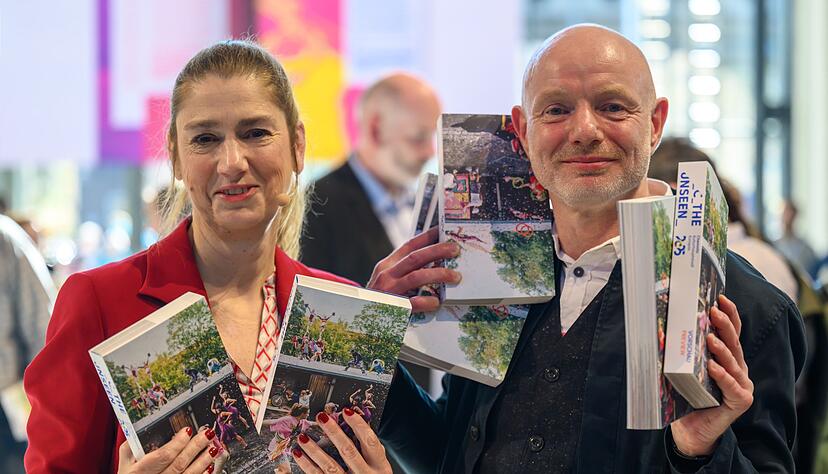 Die gro&szlig;e Er&ouml;ffnungsfeier am 18. Januar fest im Blick: Die Gesch&auml;ftsf&uuml;hrer der Kulturhauptstadt gGmbH, Andrea Pier und Stefan Schmidtke (Archivbild)