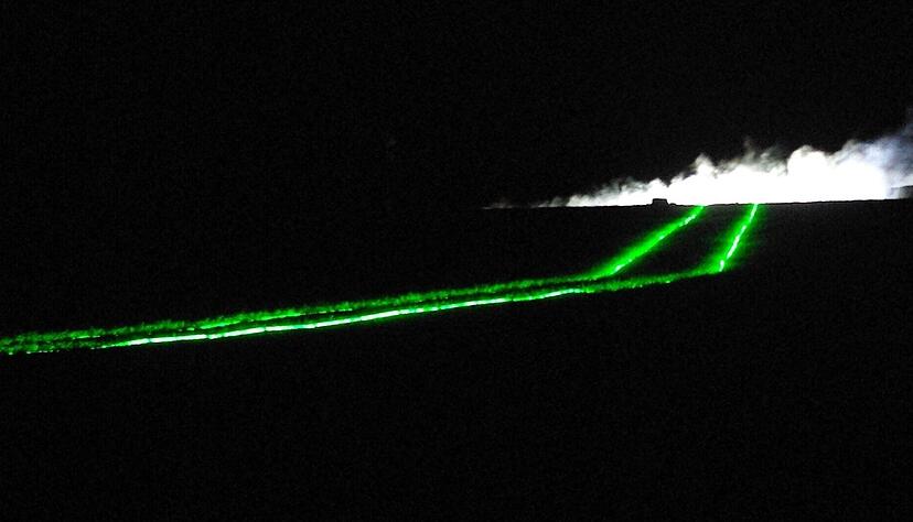 Eigens wegen dieser Lichtershow war der Festakt f&uuml;r den Baustart auf den Abend gelegt worden.