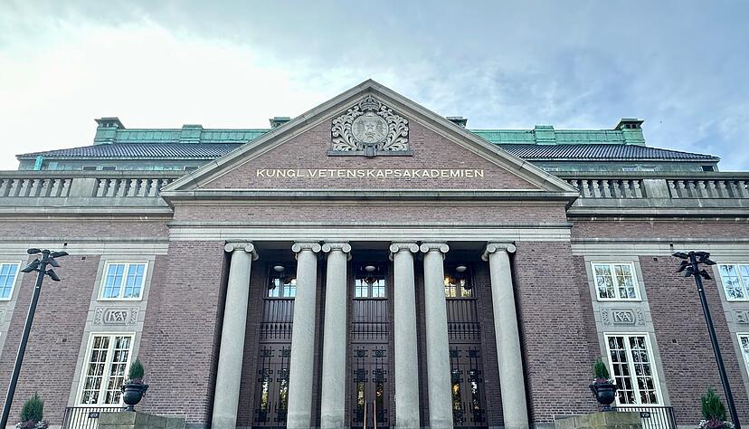 Die Königlich-Schwedische Akademie der Wissenschaften auf dem Gelände der Universität von Stockholm gibt traditionell die Nobelpreisträger in den Kategorien Physik und Chemie bekannt.