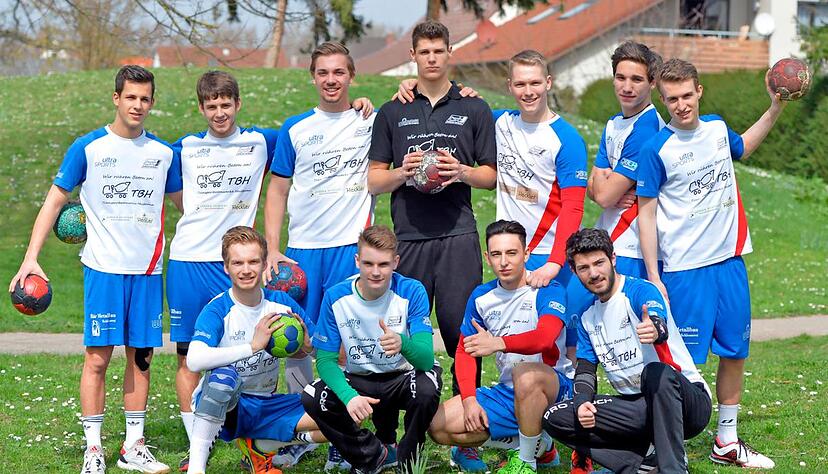 Die Lücke, die Teamstützen wie Sebastian Heymann (schwarzes Shirt) mit dem Schritt zu den Aktiven reißen, wird schwer zu füllen sein. Foto: Berger