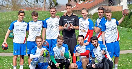 Die Lücke, die Teamstützen wie Sebastian Heymann (schwarzes Shirt) mit dem Schritt zu den Aktiven reißen, wird schwer zu füllen sein. Foto: Berger