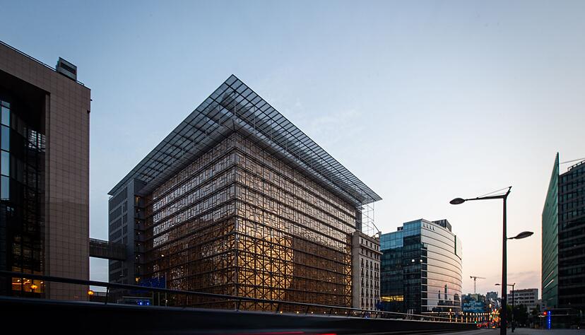 Trotz der ersten Einigung werden im Europagebäude auch in den kommenden Tagen noch schwierige Diskussionen erwartet. (Archivbild) Trotz der ersten Einigung werden im Europagebäude auch in den kommenden Tagen noch schwierige Diskussionen erwartet. (Archivbild)