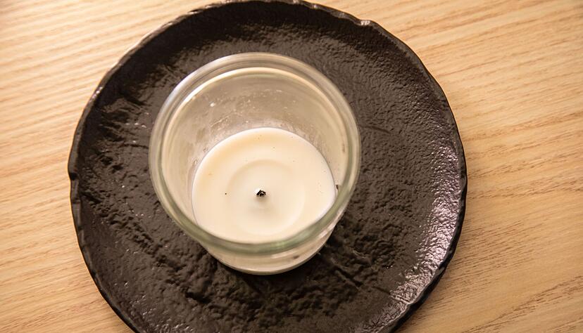 Abgebrannt: Wie bekommt man das restliche Kerzenwachs aus dem Glas?
