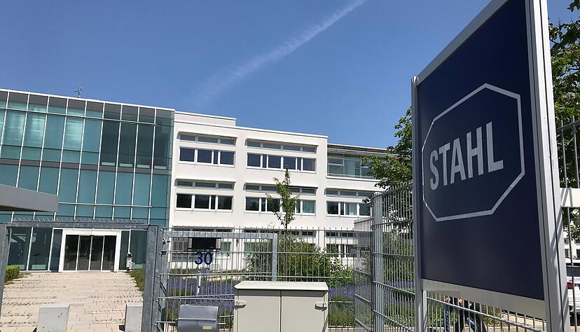 In der Firmenzentrale von R. Stahl herrscht wieder gute Stimmung: Die Geschäfte laufen weiterhin gut. In der Firmenzentrale von R. Stahl herrscht wieder gute Stimmung: Die Geschäfte laufen weiterhin gut.