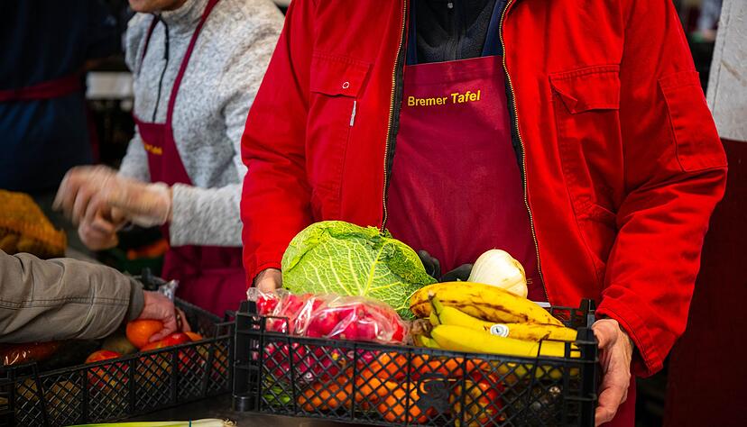 Die Tafeln in Deutschland versorgen Hunderttausende mit sehr wenig Geld. (Symbolbild) Die Tafeln in Deutschland versorgen Hunderttausende mit sehr wenig Geld. (Symbolbild)