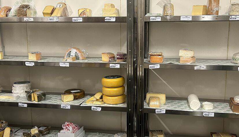 Aus bis zu 60 verschiedenen K&auml;sesorten k&ouml;nnen Kunden w&auml;hlen.