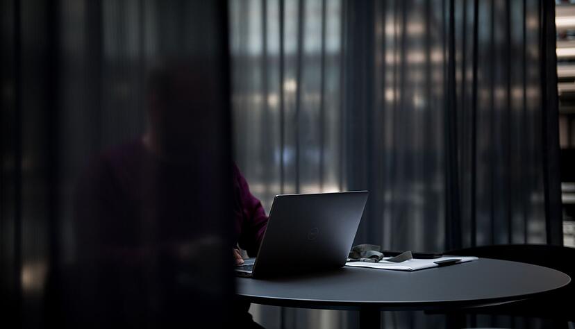 Der Zugriff auf dienstliche E-Mails durch einen Teamleiter ist bei berechtigtem Anlass erlaubt. Vorausgesetzt, berufliche Accounts werden rein geschäftlich genutzt. Der Zugriff auf dienstliche E-Mails durch einen Teamleiter ist bei berechtigtem Anlass erlaubt. Vorausgesetzt, berufliche Accounts werden rein geschäftlich genutzt.