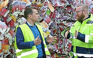 Hannes Oesterle (links) und Hendrik Jessen sehen im Abfall wertvolle Rohstoffe. Es sollen darin jedoch keine sogenannten Störstoffe enthalten sein.
