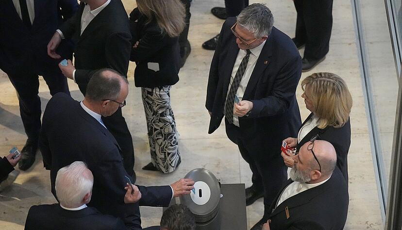 Die Union hat eine namentliche Abstimmung beantragt. Auch am Freitag, wenn es um das &laquo;Zustrombegrenzungsgesetz&raquo; der Union geht, soll namentlich abgestimmt werden.