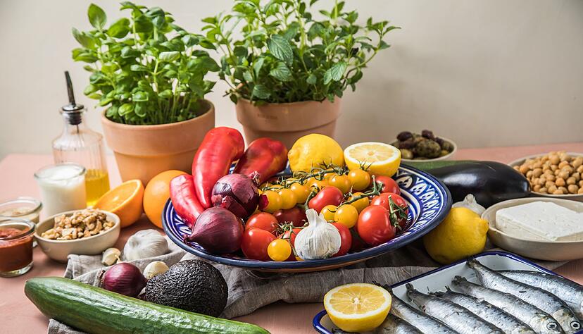Von A wie Avocado bis Z wie Zitrone: Wer auf eine Vielfalt an frischem Obst und Gemüse setzt, macht in Sachen Ernährung viel richtig. Von A wie Avocado bis Z wie Zitrone: Wer auf eine Vielfalt an frischem Obst und Gemüse setzt, macht in Sachen Ernährung viel richtig.